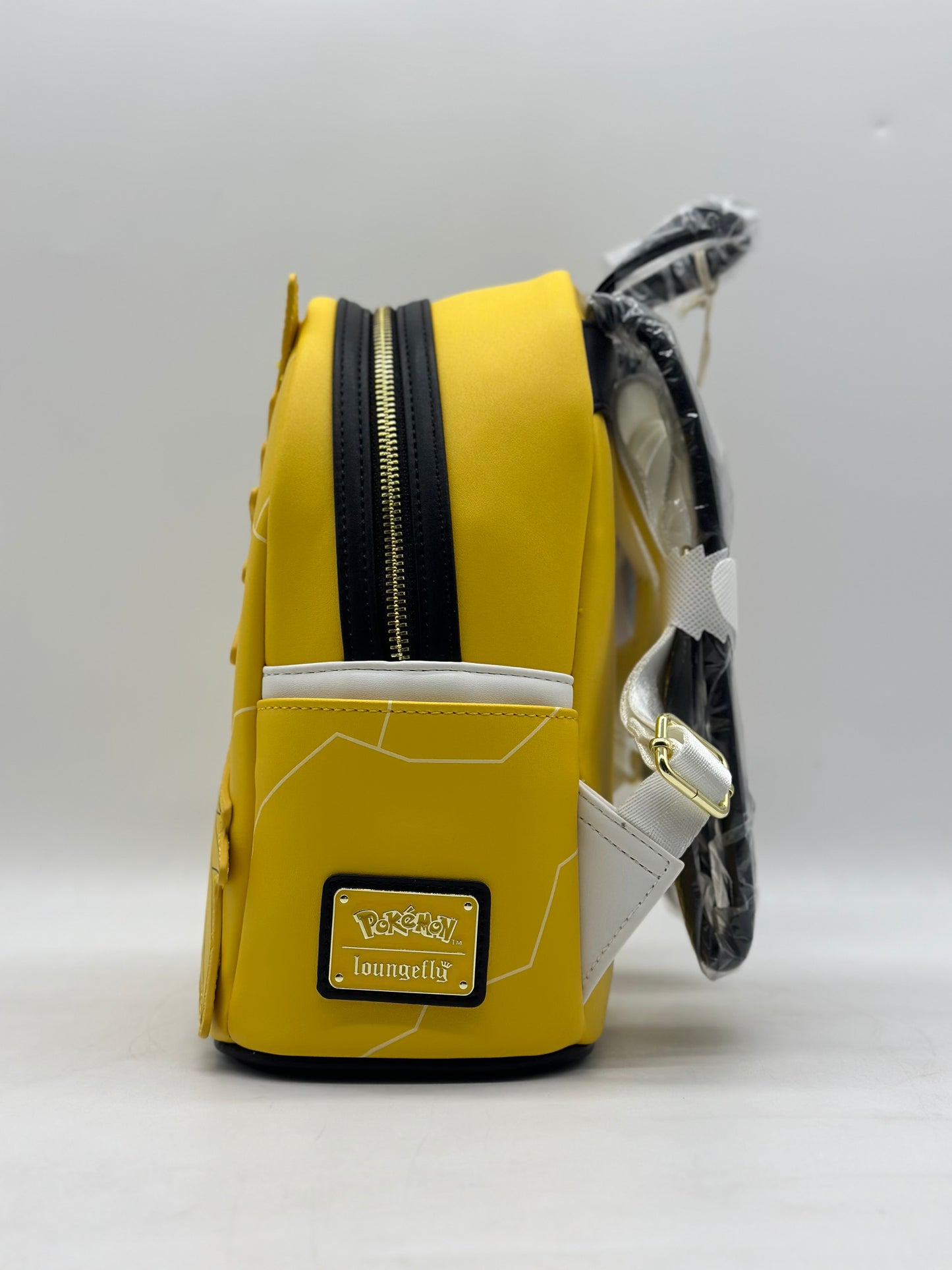 Jolteon Pokemon Glows In The Dark Backpack